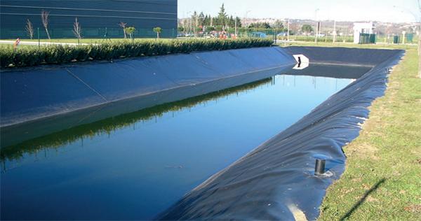 Bâche de bassin - Membranes EPDM / PVC - Equipements pour bassins d'ornement